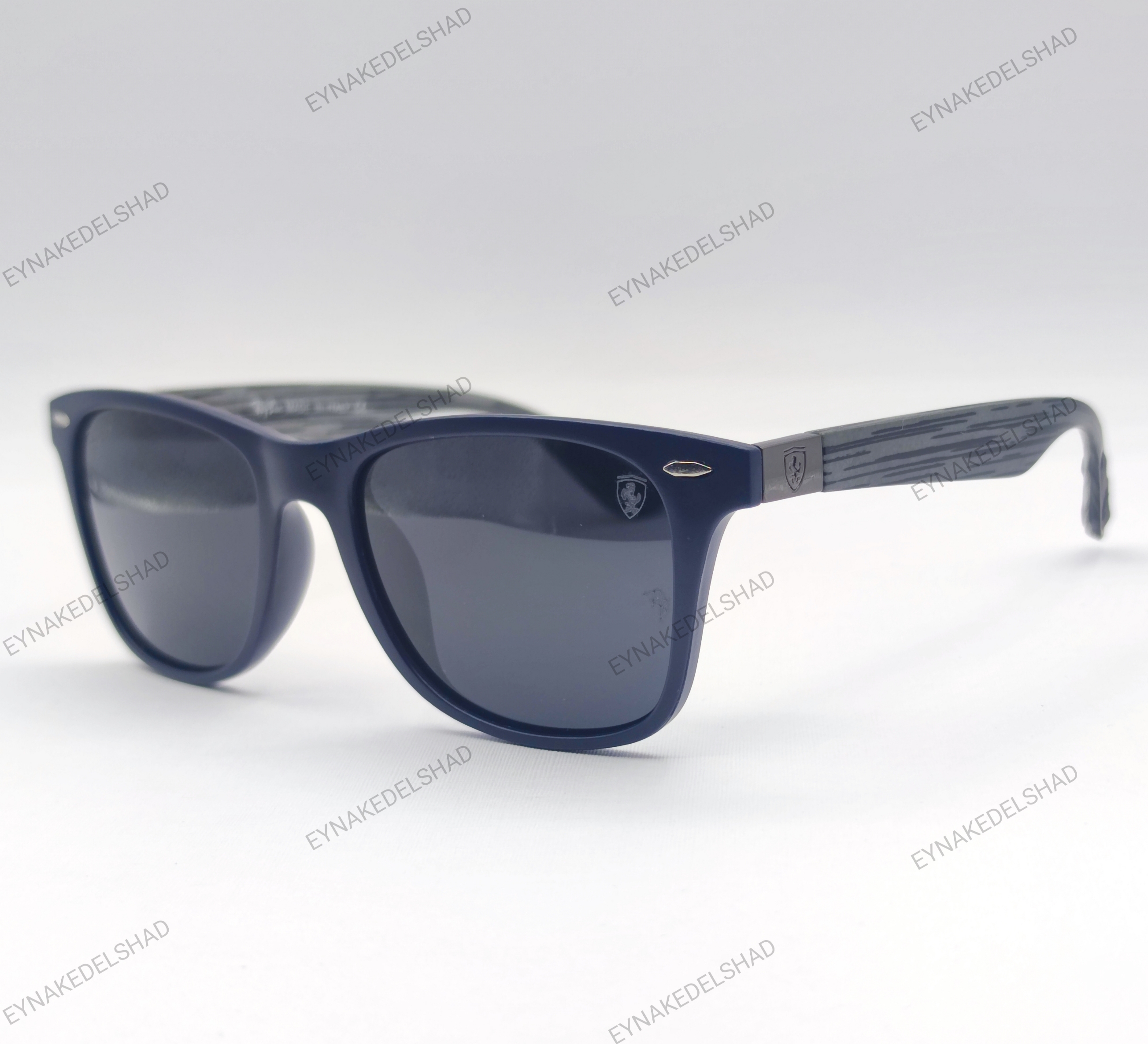 عینک فرم سرمه ای دسته چوب