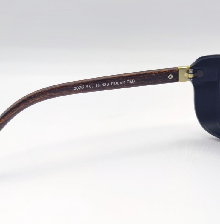 جزییات دسته عینک پلاریزه