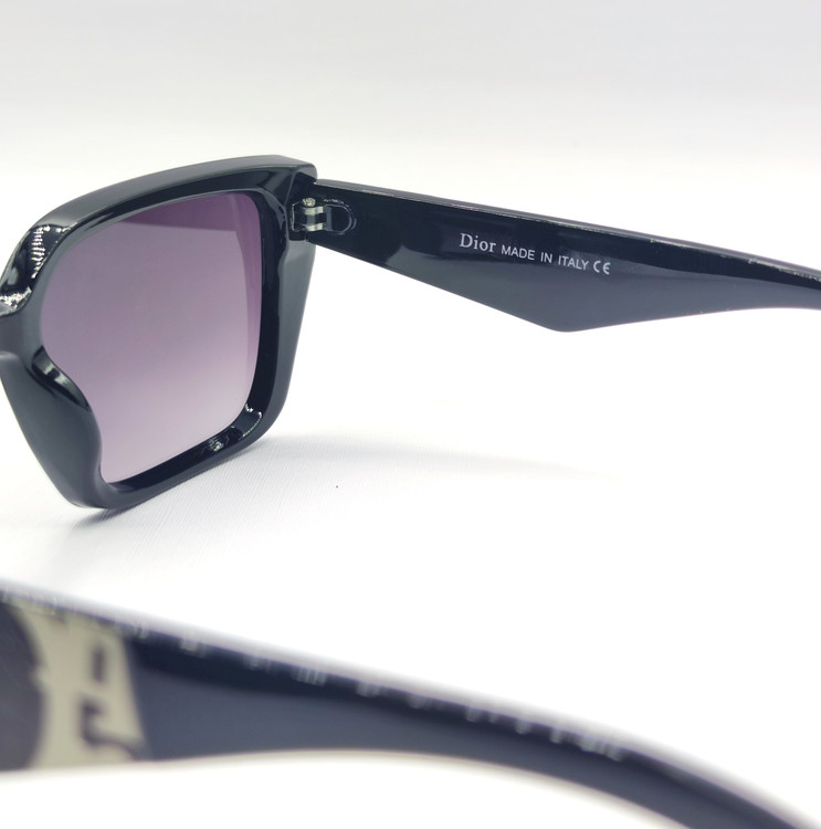 جزییات دسته عینک