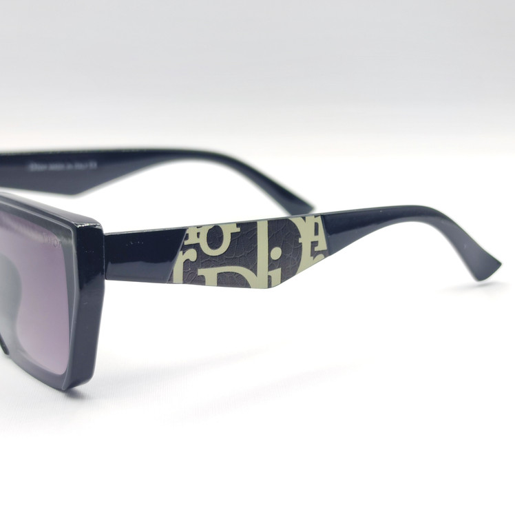 جزییات دسته عینک زنانه